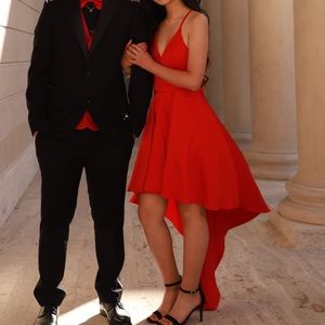 BEAUTIFUL RED PROM DRESS
